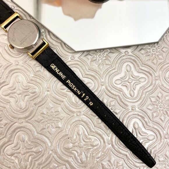 Vintage Oscar de la Renta Dainty Two-Tone Dress Watch with Flexible Lugs - Picture 16 of 16